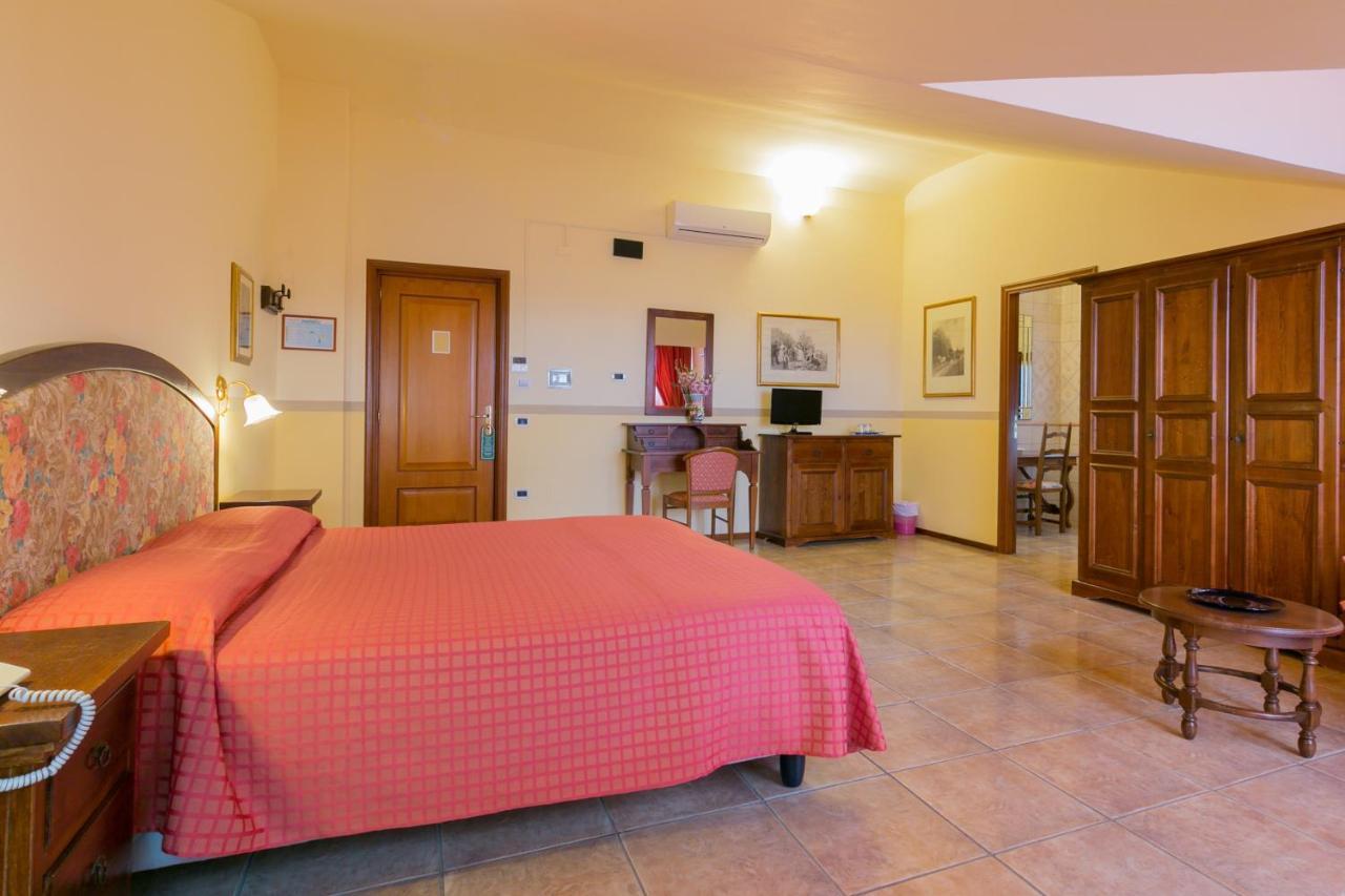 Hotel Agrihotel Elisabetta Collemezzano